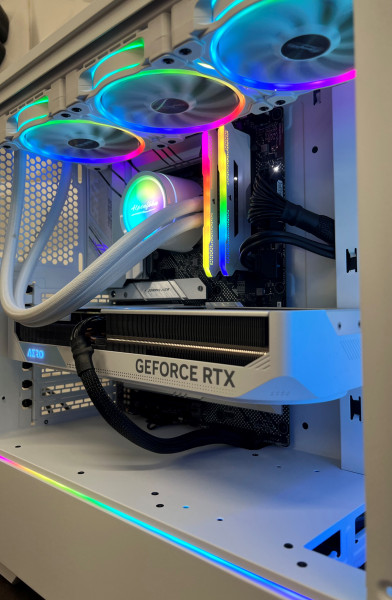 AMD-Gaming Stage 5.3 all white